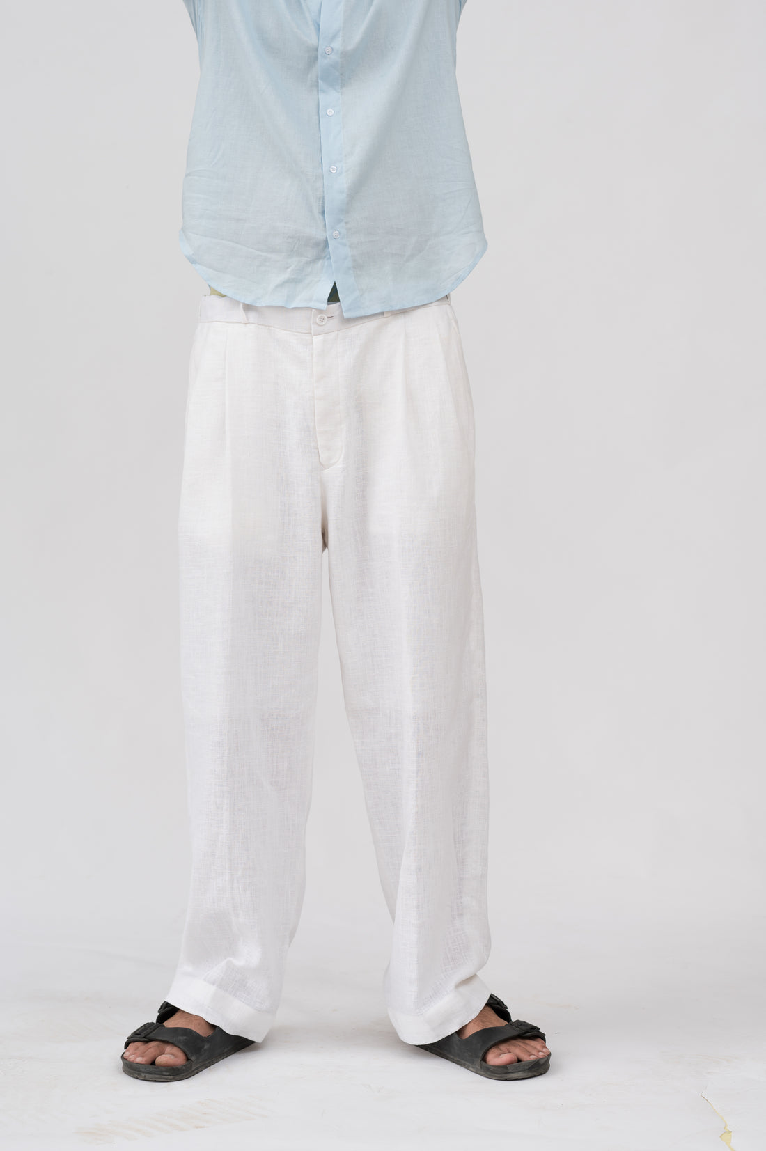 White baggy linen pant